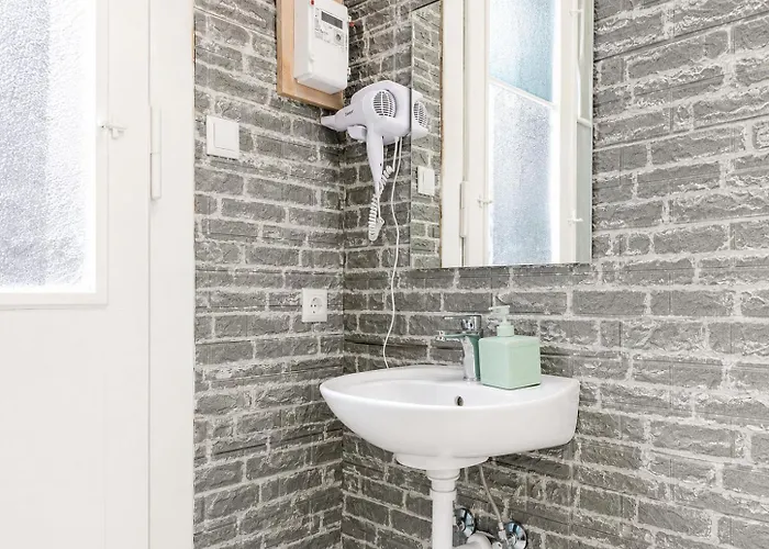 Comfortable One Bedroom In Wien